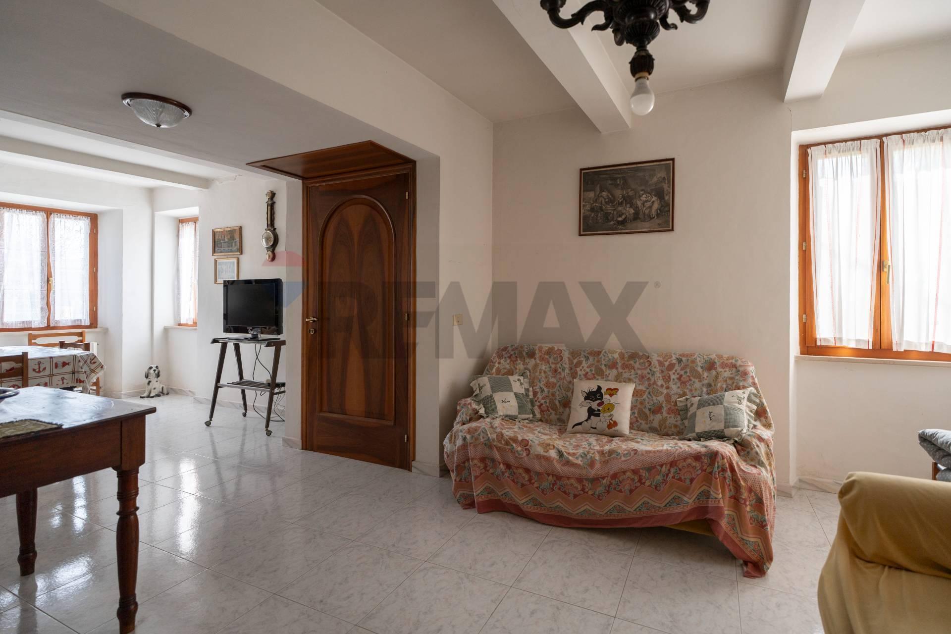 Casa indipendente in Via Giacomo Matteotti 183, Cupramontana