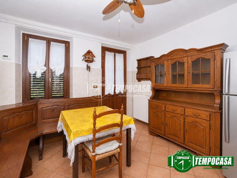 Villa in Via Andrea Costa, Sale — foto 3 di 5
