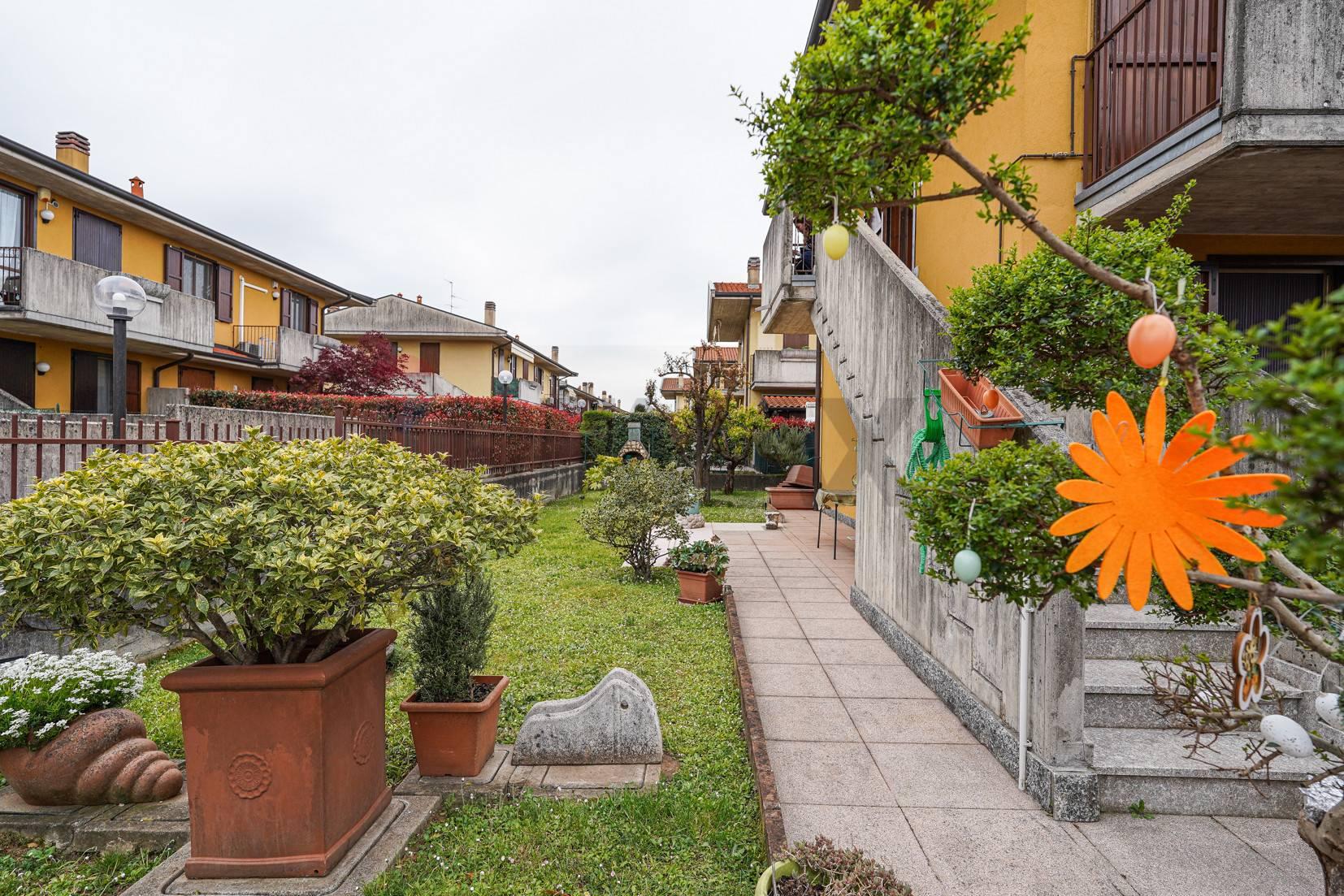 Bilocale in Via Lotto 13, Madone