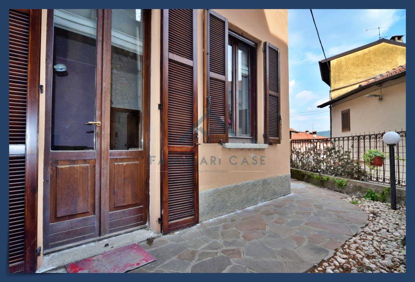 Villa in Via Roma, Mercallo — foto 2 di 5