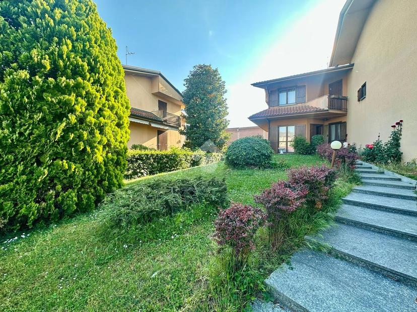 Villa in Via Locatelli 64, Martinengo — foto 2 di 5
