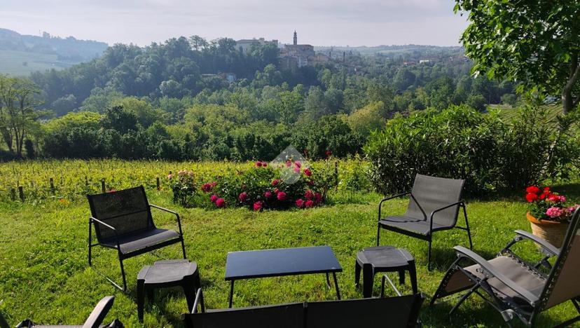 Casa indipendente in Strada Robino 1, Costigliole d'Asti — foto 2 di 5