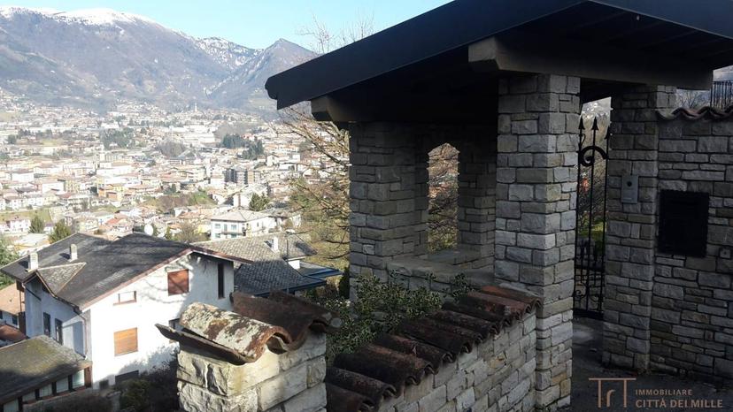 Villa in Via Miravalle, Leffe — foto 2 di 5