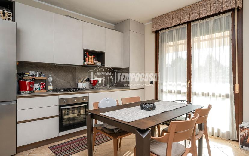 Trilocale in Via Ludwig Van Beethoven, Reggio nell'Emilia — foto 3 di 5