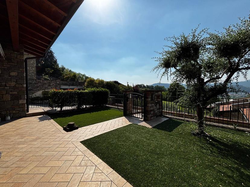 Villa in Belvedere 27, Capriolo — foto 3 di 5