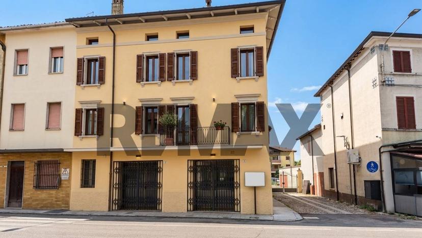 Casa indipendente in Piazza Cervi 10-11, Gattatico — foto 3 di 5