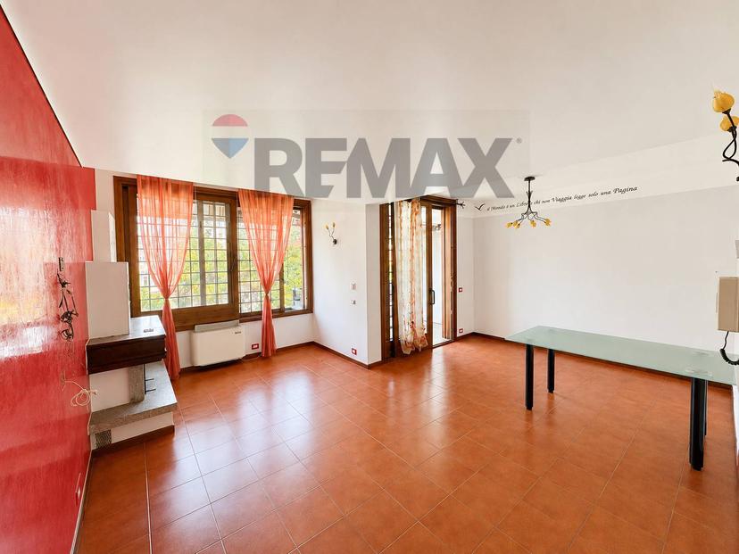 Villa a schiera in Via Arturo Toscanini, Verbania — foto 3 di 5