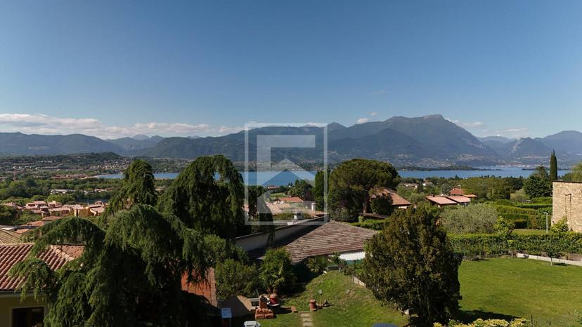 Villa in Via G. Orlando, Manerba del Garda — foto 2 di 5