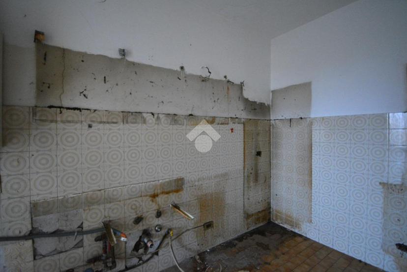 Trilocale in Via XXV Aprile 35, Capriate San Gervasio — foto 2 di 5
