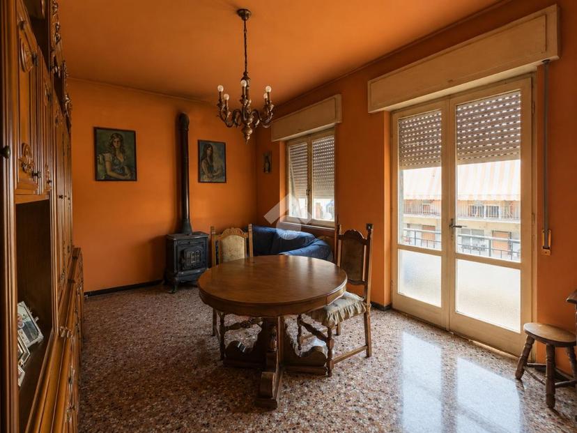 Quadrilocale in Via Fratelli Roncelli 42, Almenno San Bartolomeo — foto 2 di 5