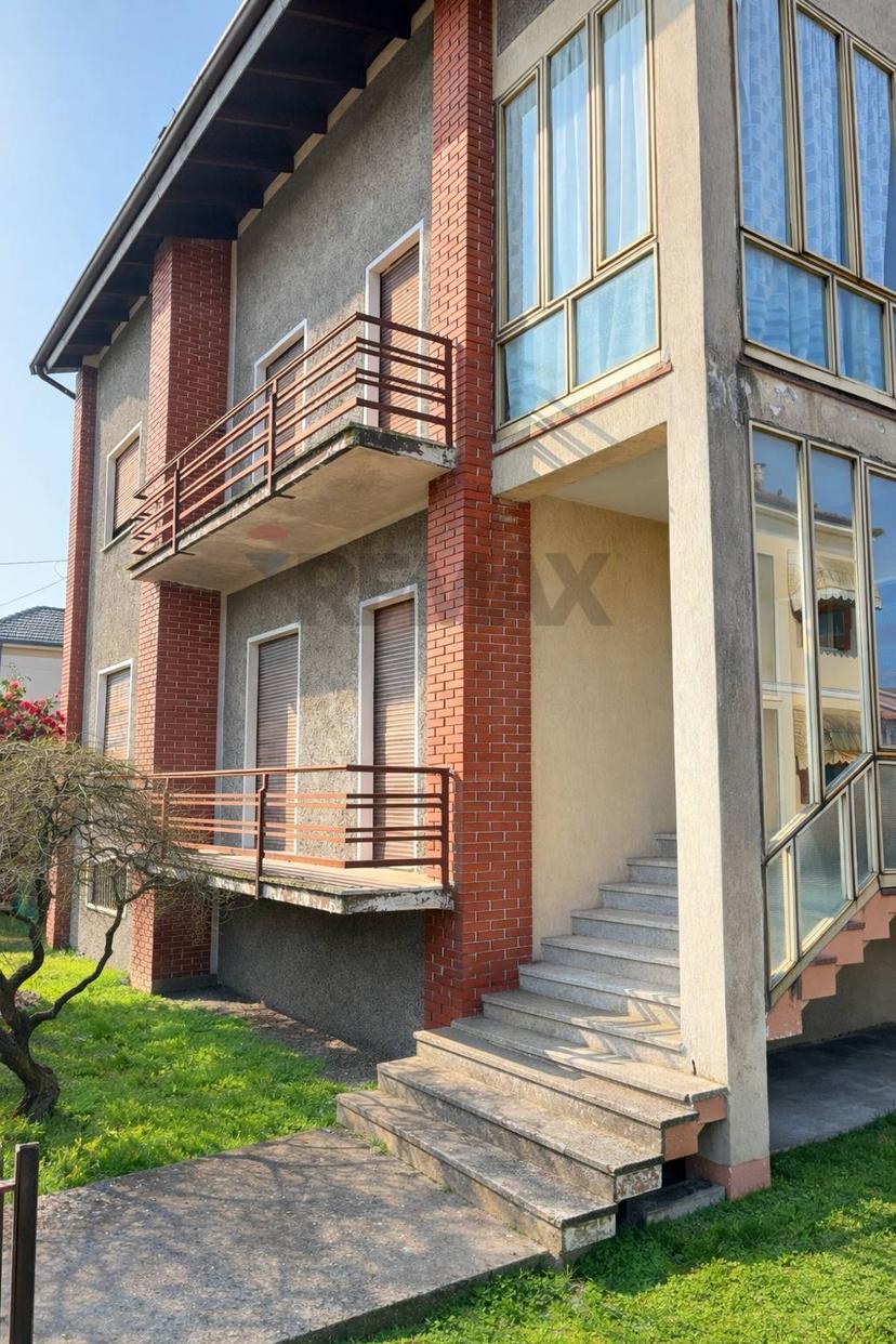 Casa indipendente in Via Lunati 12, Carpignano Sesia — foto 2 di 5