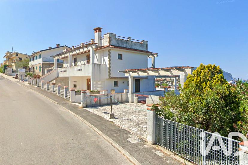Trilocale in Via Ischia 30, Numana