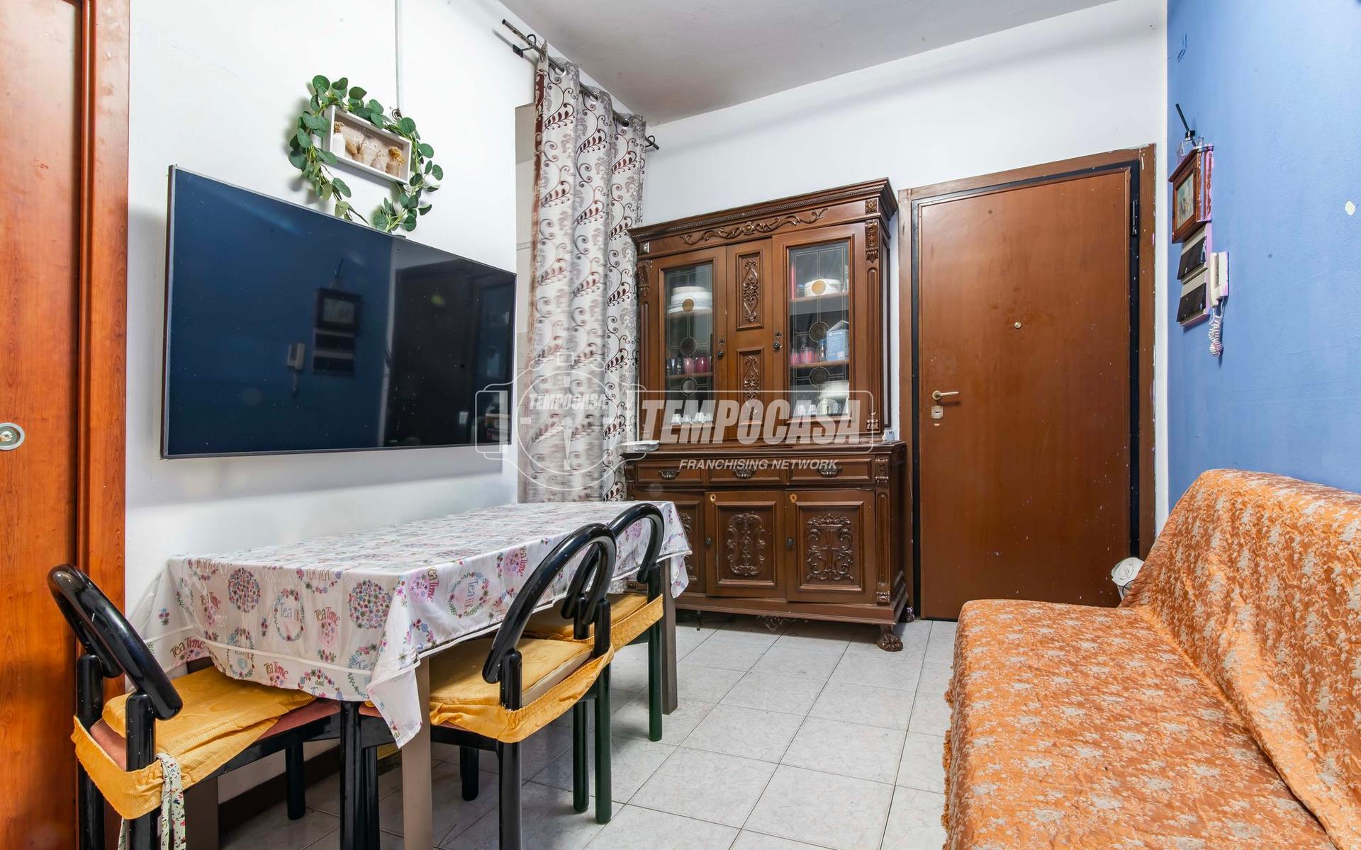 Bilocale in Via Donato Bramante 14, Limbiate