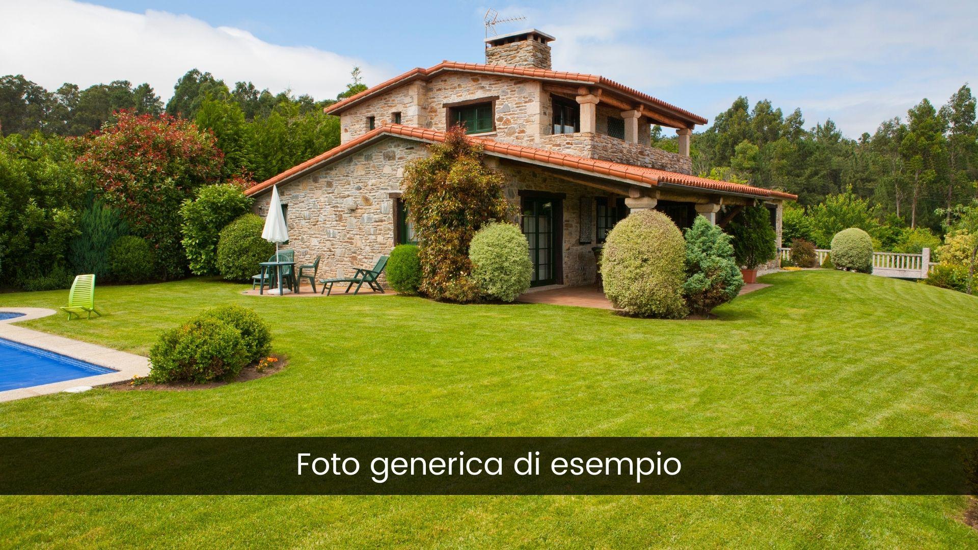 Villa, Roccastrada