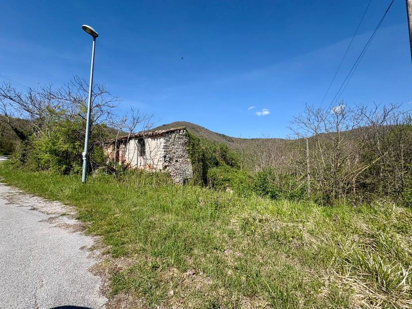 Rustico in Fraz. Rocchetta Snc, Fabriano — foto 3 di 5