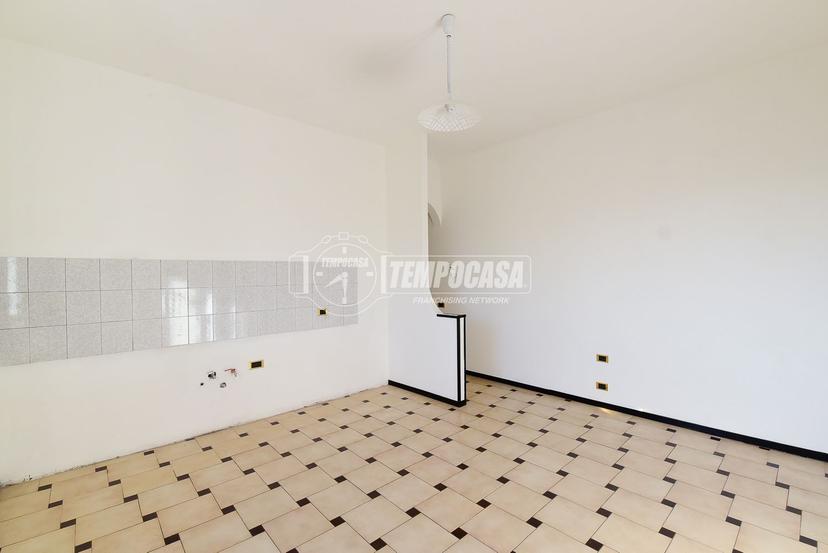 Trilocale in Via Giacomo Matteotti, Ponte Lambro — foto 2 di 5