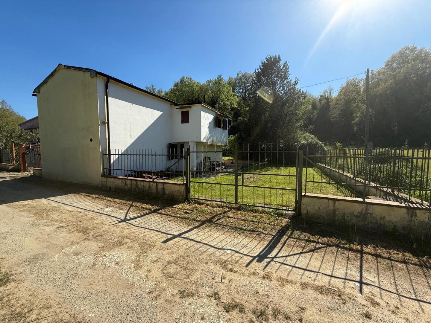 Casa indipendente, Crespina Lorenzana