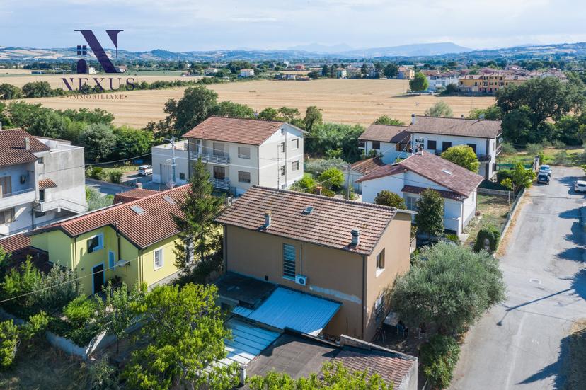 Casa indipendente in Via Tevere, Fano — foto 3 di 5
