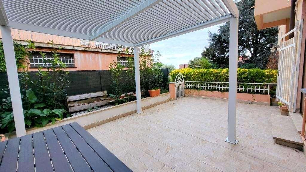 Trilocale in Viale delle Palme, Cogoleto