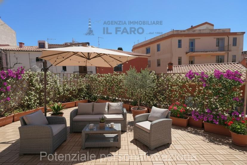 Villa a schiera in Via Maggior Leggero, La Maddalena — foto 2 di 5
