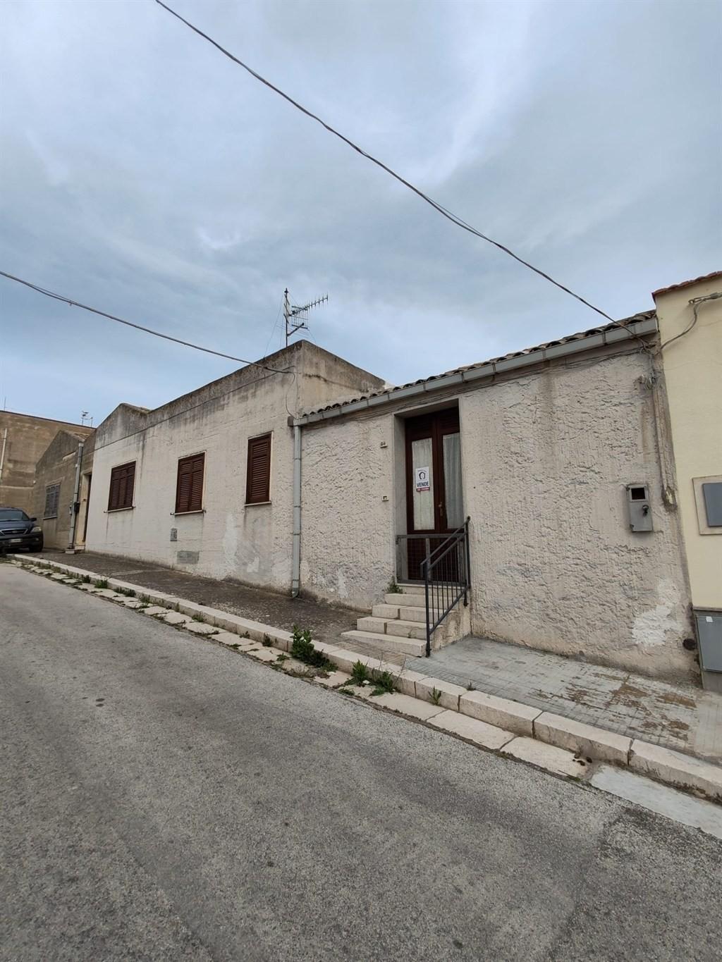 Casa indipendente in Via Benincasa 34, Custonaci