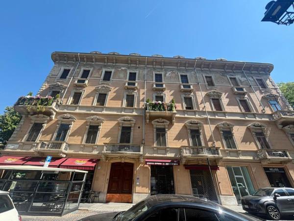 Appartamento in Strada Macedonio Melloni, Parma