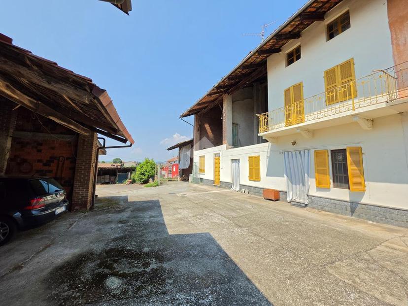 Casa indipendente in Via Fossale Comunale 22, Alice Castello — foto 2 di 5