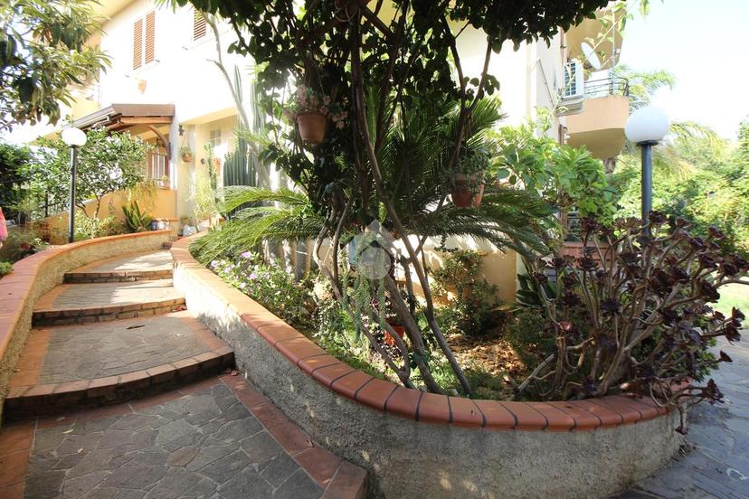 Villa a schiera in Via Troncovito 18, Reggio di Calabria — foto 4 di 5