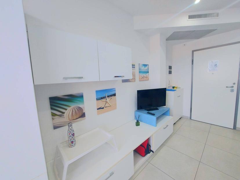 Monolocale, Pietra Ligure