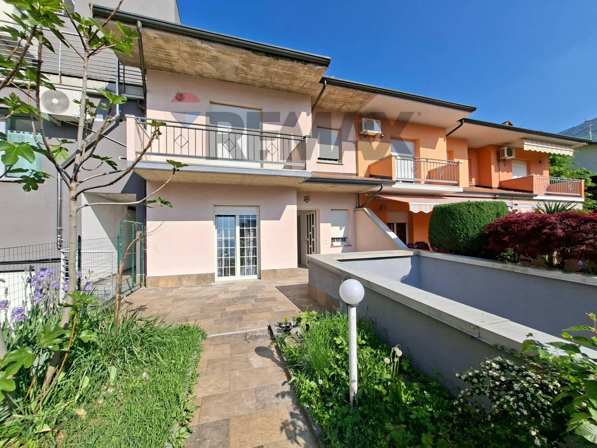 Villa a schiera, Endine Gaiano