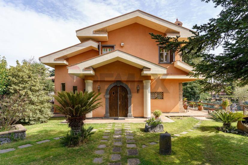 Villa in Via Giacomo Leopardi 18, Nicolosi — foto 4 di 5