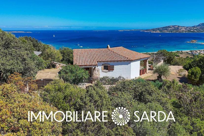 Villa, Arzachena