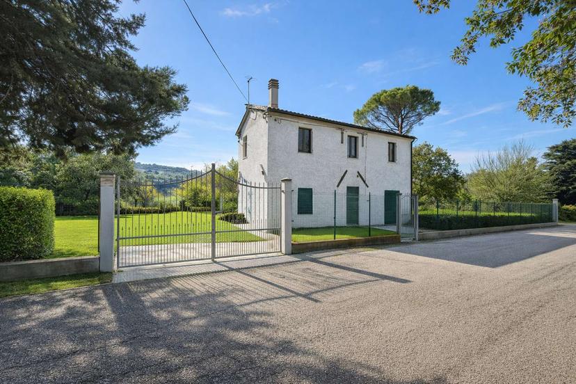 Casa indipendente in Via Cerrete 2, San Paolo di Jesi — foto 2 di 5