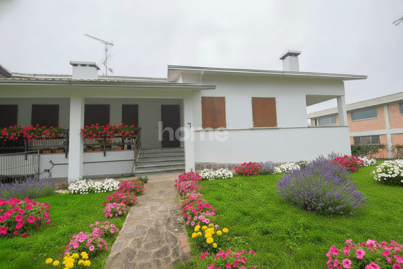 Villa in Via V. Emanuele II 43, Albinea