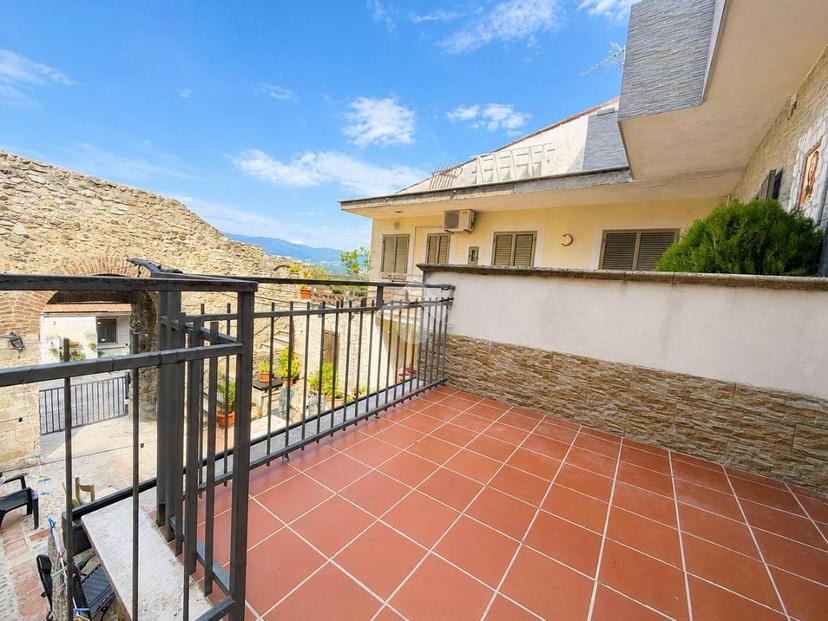 Casa indipendente in Contrada Petrini 16, Luzzi — foto 2 di 5