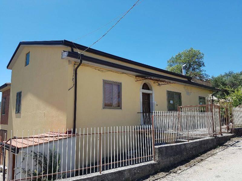 Casa indipendente in Via Appia Antica Terzo Tratto, Lapio — foto 2 di 5