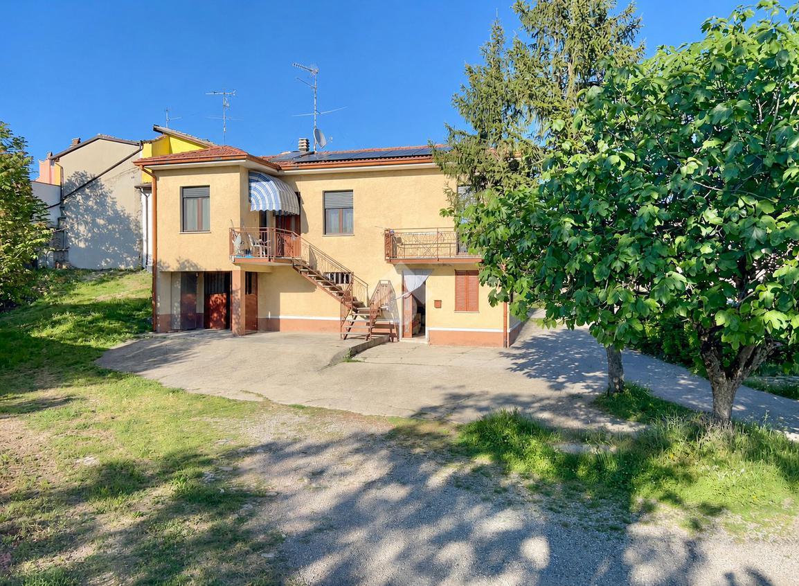 Casa indipendente in Località Valli 4, Santa Maria della Versa