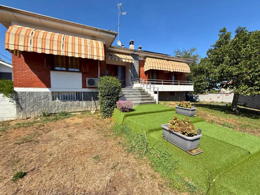 Casa indipendente in Via Vercelli 40, Borgo Vercelli — foto 3 di 5