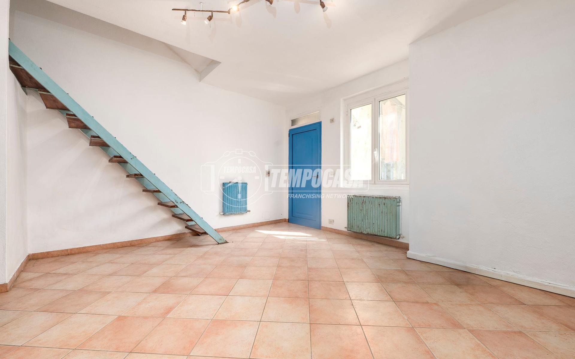Trilocale in Via Barletti, Casarza Ligure