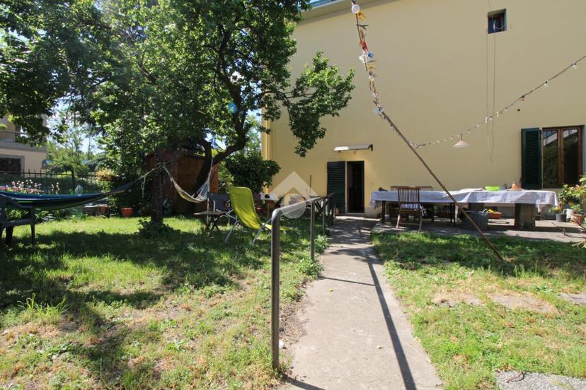 Casa indipendente in Via Cecco Angiolieri 1, Prato — foto 2 di 5
