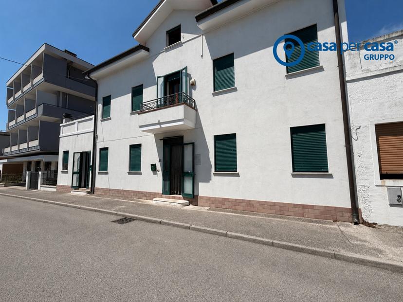 Villa a schiera in Adria, Via Alberto Mario, Adria — foto 4 di 5