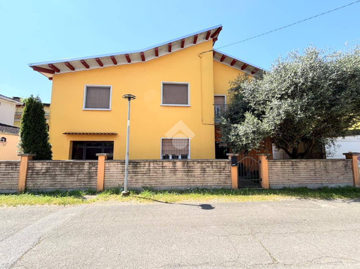 Villa in Via Torino 2, Pegognaga