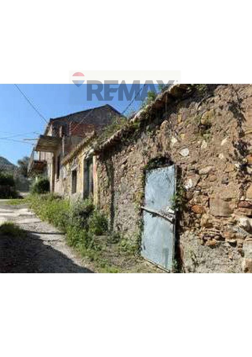 Rustico in C/da Calarco Snc, Sant'Agata di Militello — foto 5 di 5