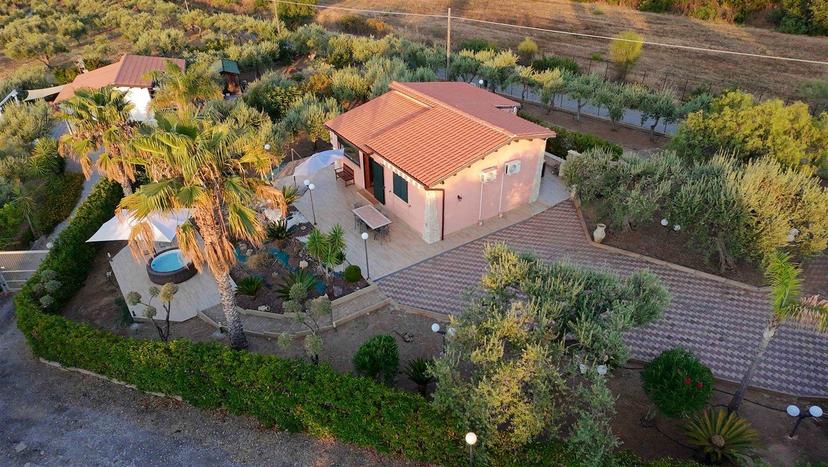 Villa in Via Valeria, Campofelice di Roccella