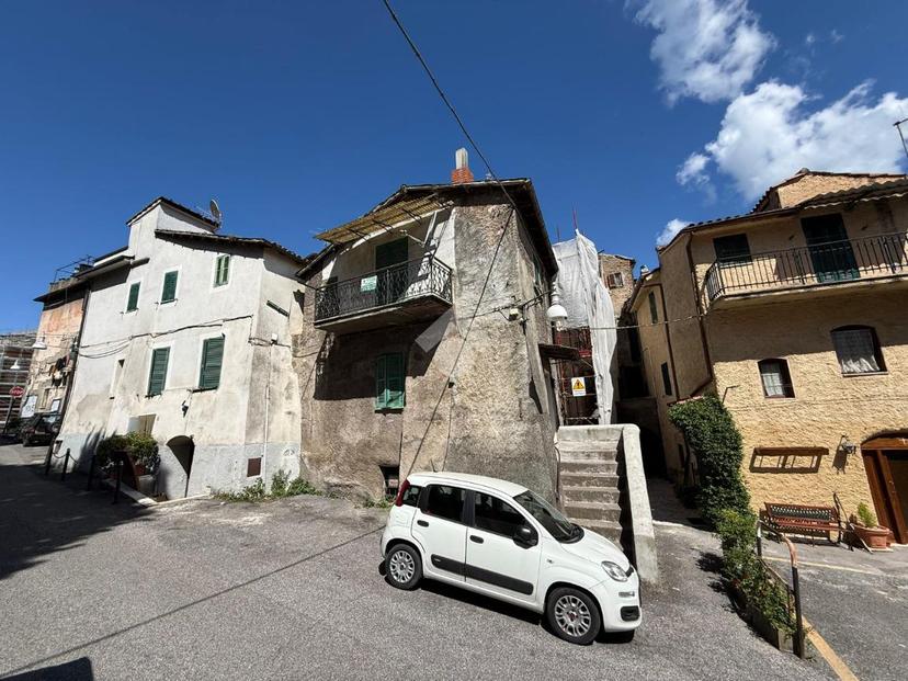 Trilocale in Piazza Luigi Favale 1, Subiaco — foto 4 di 5