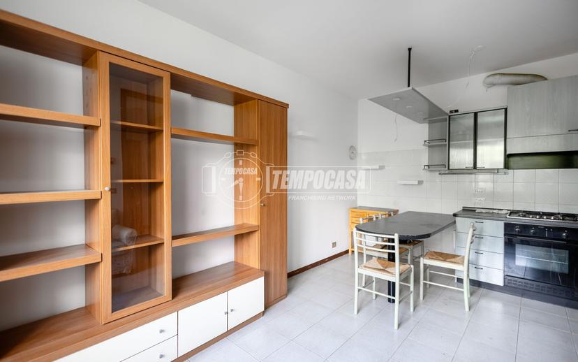 Bilocale in Via Riccardo Zandonai, Reggio nell'Emilia