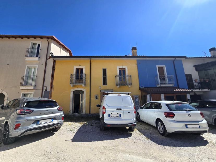 Casa indipendente in Via S.Cipriano Snc, L'Aquila — foto 3 di 5