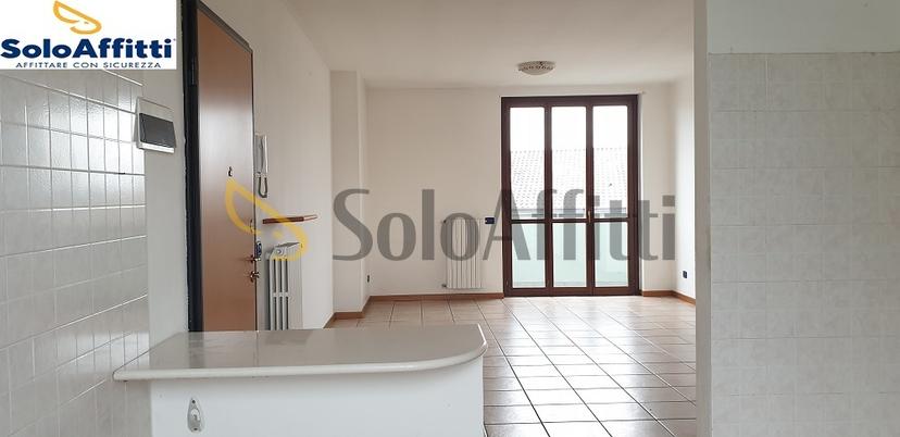 Trilocale in Via Galvani  2, Solaro — foto 3 di 5