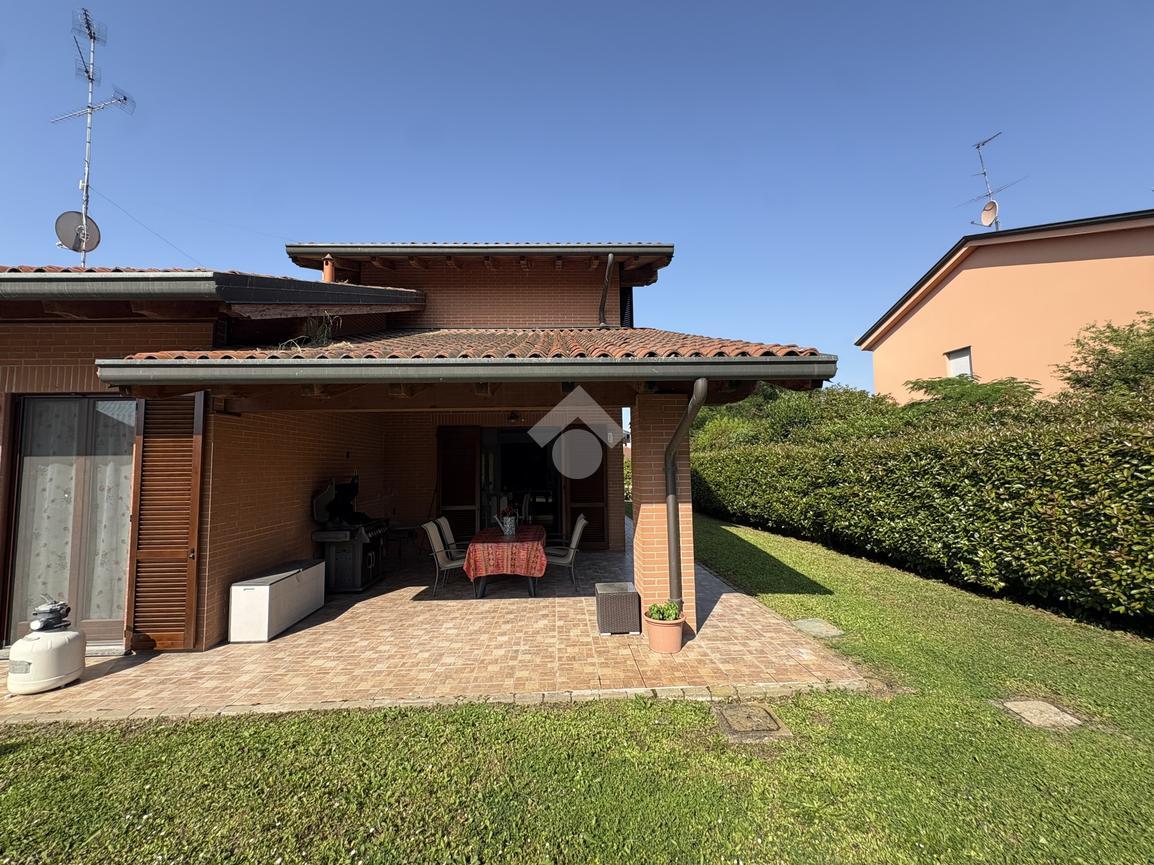 Villa in Via S. Rocco 4, Zeccone