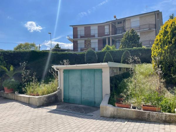Villa bifamiliare, Belvedere Ostrense